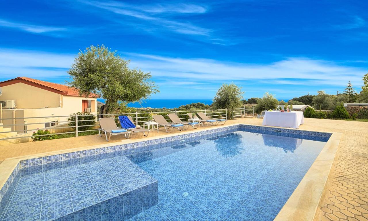 Aqua Blue Villas With Heated Pool Mathés 외부 사진