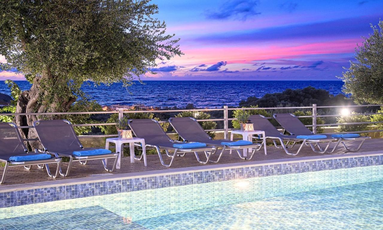 Aqua Blue Villas With Heated Pool Mathés 외부 사진