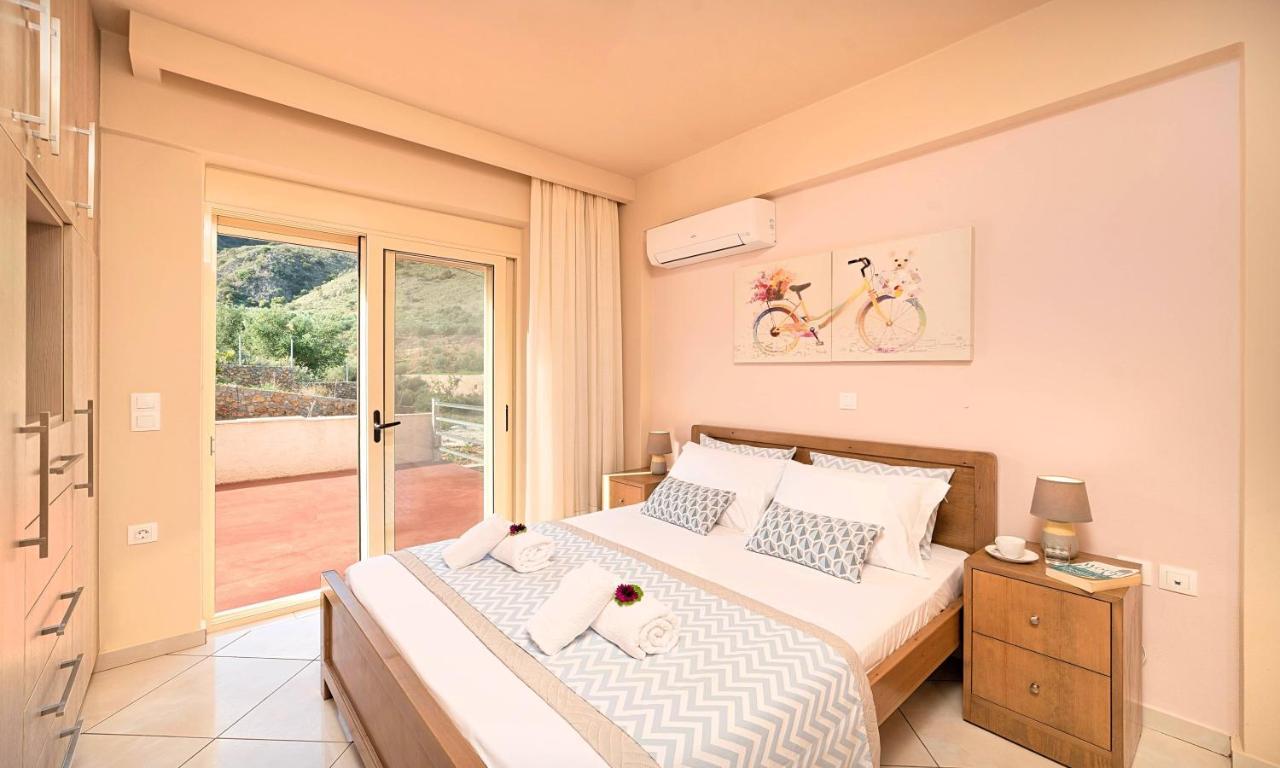 Aqua Blue Villas With Heated Pool Mathés 외부 사진