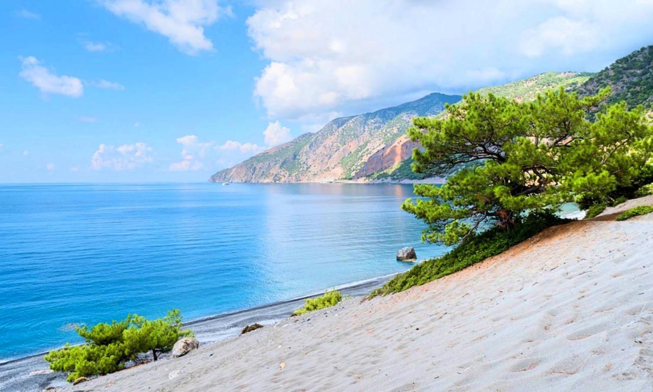 Aqua Blue Villas With Heated Pool Mathés 외부 사진