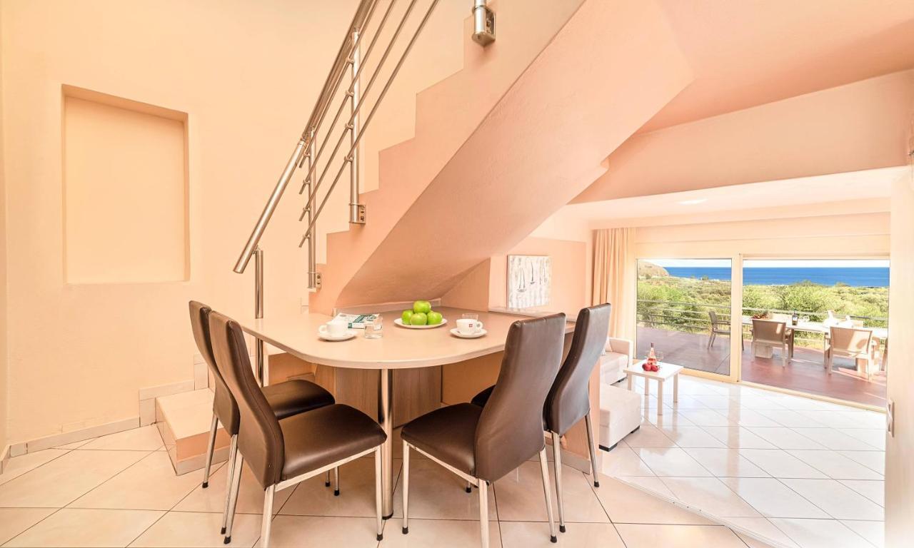 Aqua Blue Villas With Heated Pool Mathés 외부 사진