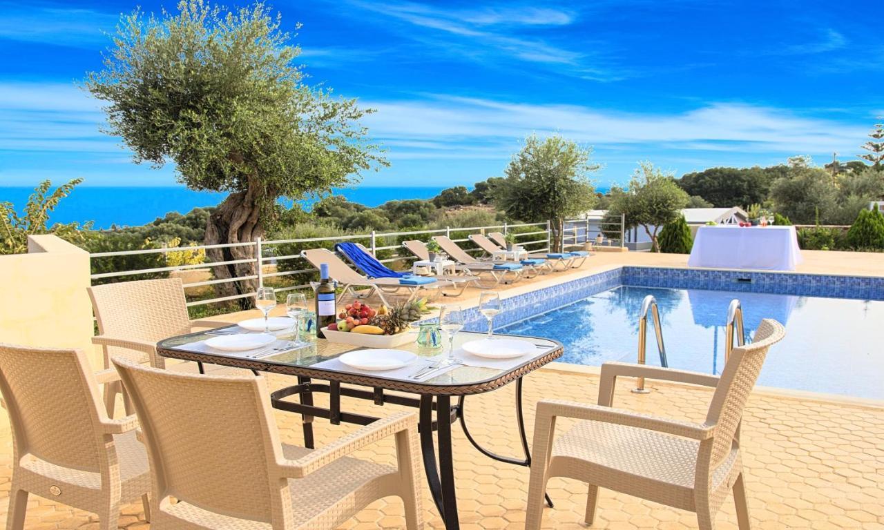 Aqua Blue Villas With Heated Pool Mathés 외부 사진