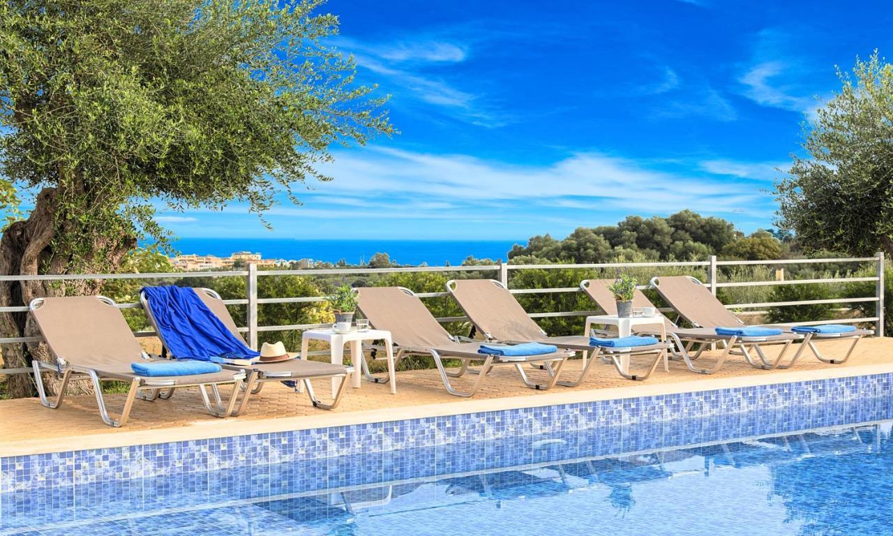 Aqua Blue Villas With Heated Pool Mathés 외부 사진