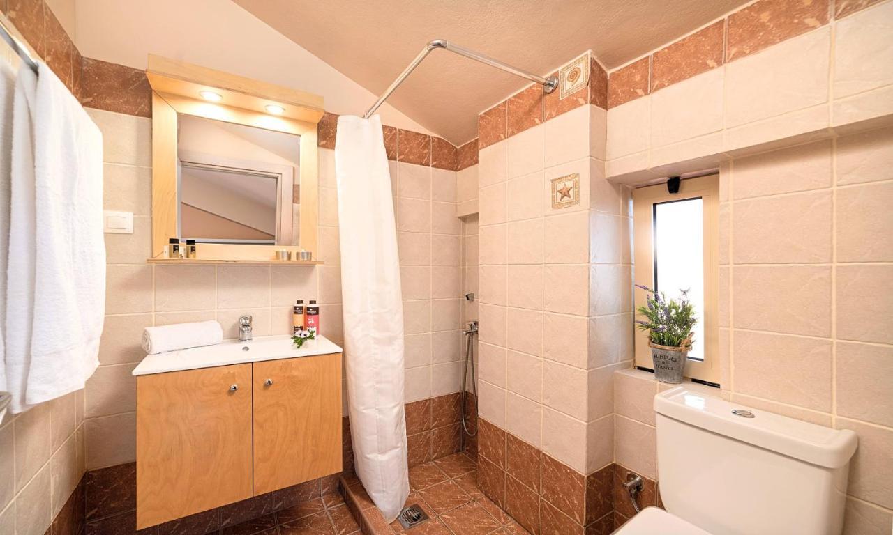 Aqua Blue Villas With Heated Pool Mathés 외부 사진