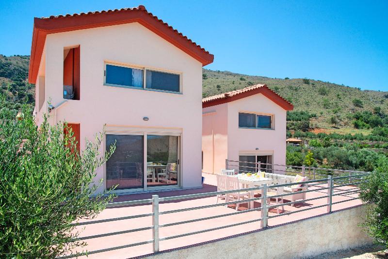 Aqua Blue Villas With Heated Pool Mathés 외부 사진